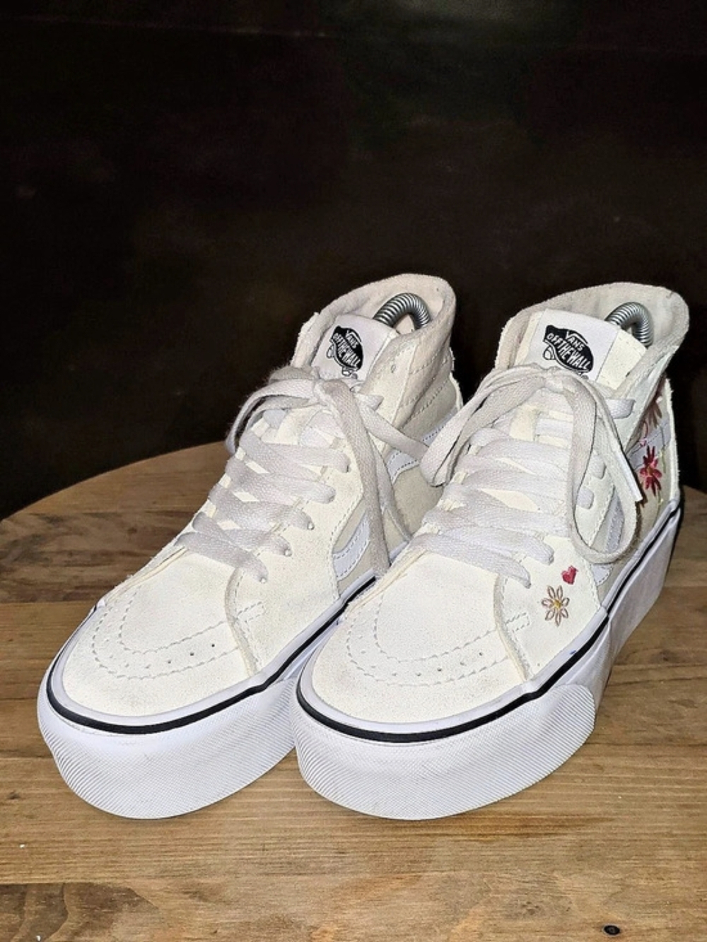 VANS Sk8-Hi Tapered Stackform Floral Embroidery Marshmallow W 5.5